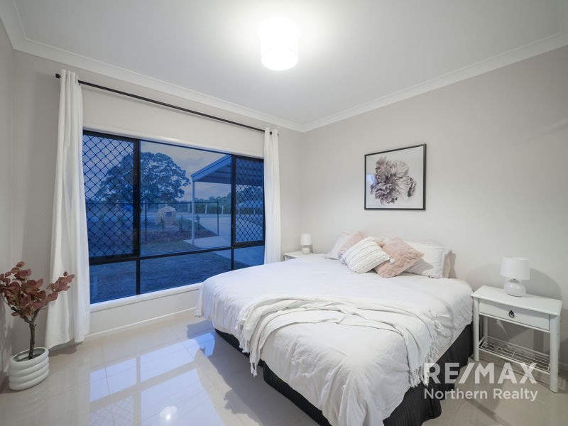 22 Hacker Rd, Cashmere QLD 4500