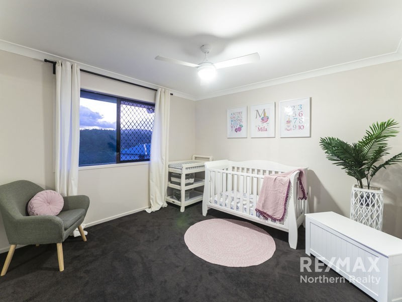 22 Hacker Rd, Cashmere QLD 4500