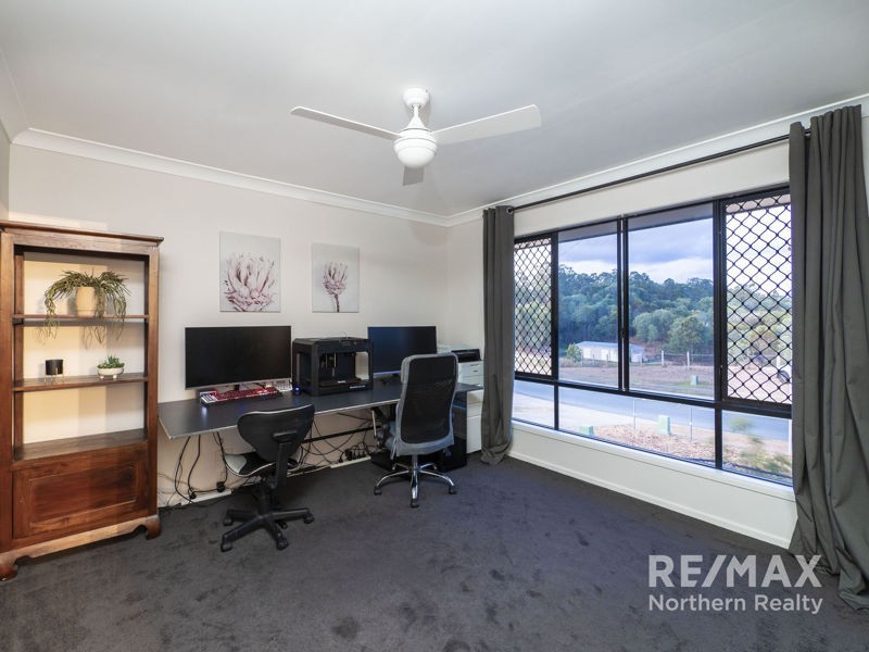 22 Hacker Rd, Cashmere QLD 4500