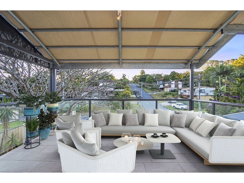 13a (Upstairs) Palall Crescent, Ferny Hills QLD 4055