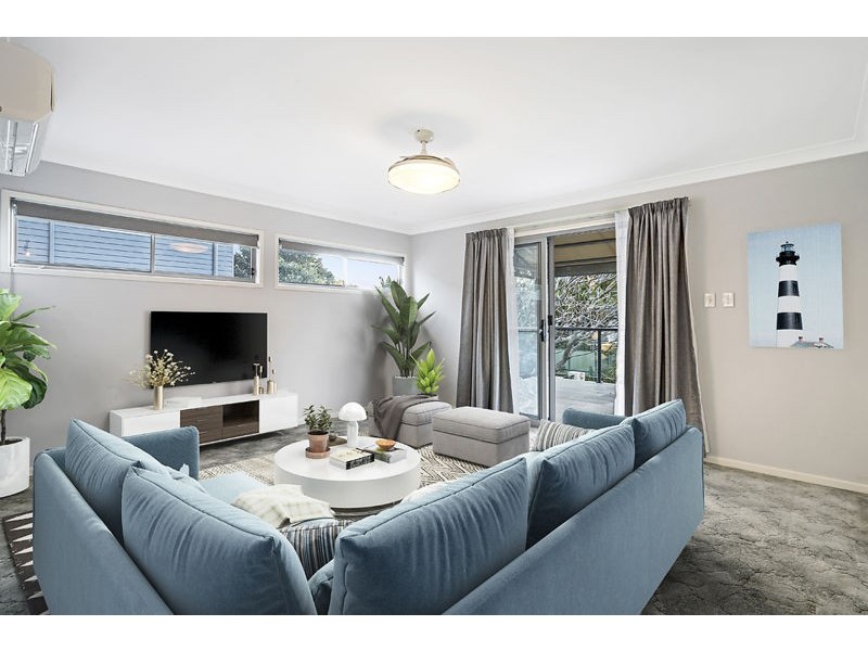 13a (Upstairs) Palall Crescent, Ferny Hills QLD 4055