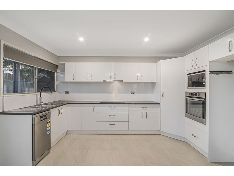 13a (Upstairs) Palall Crescent, Ferny Hills QLD 4055