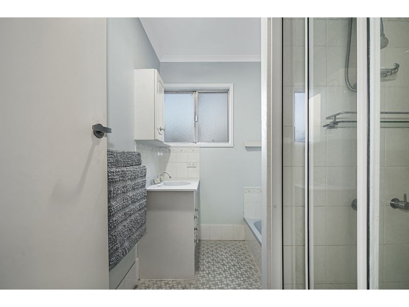 13a (Upstairs) Palall Crescent, Ferny Hills QLD 4055