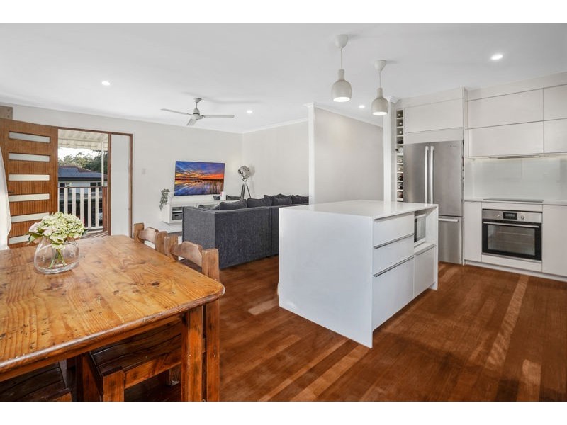 2 Pirra Crescent, Ferny Hills QLD 4055