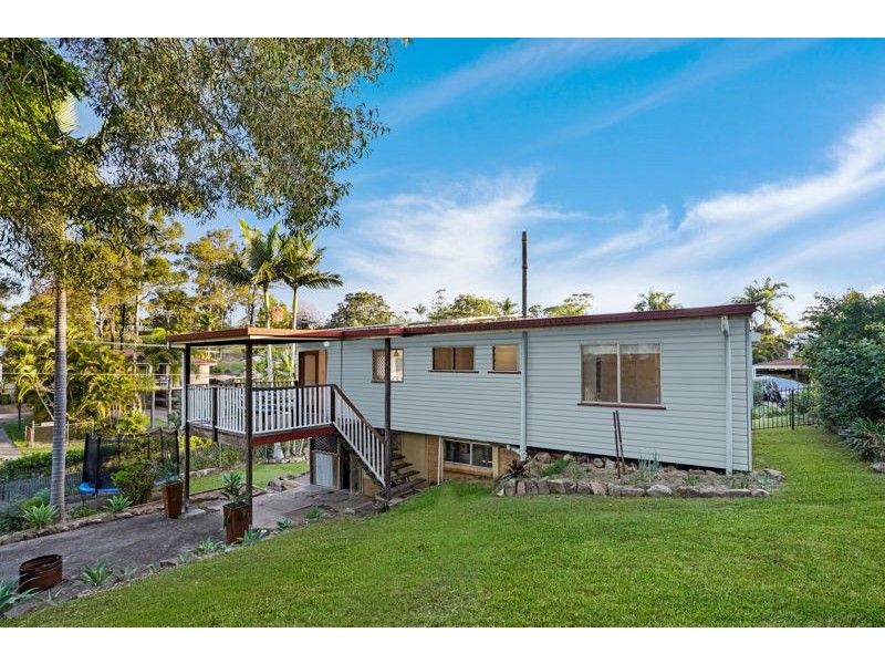 2 Pirra Crescent, Ferny Hills QLD 4055