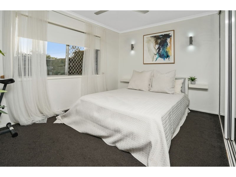 2 Pirra Crescent, Ferny Hills QLD 4055