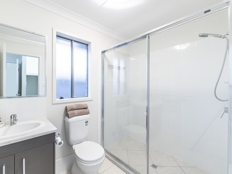 30 Mackellar Way (Pioneer Way), Walloon QLD 4306