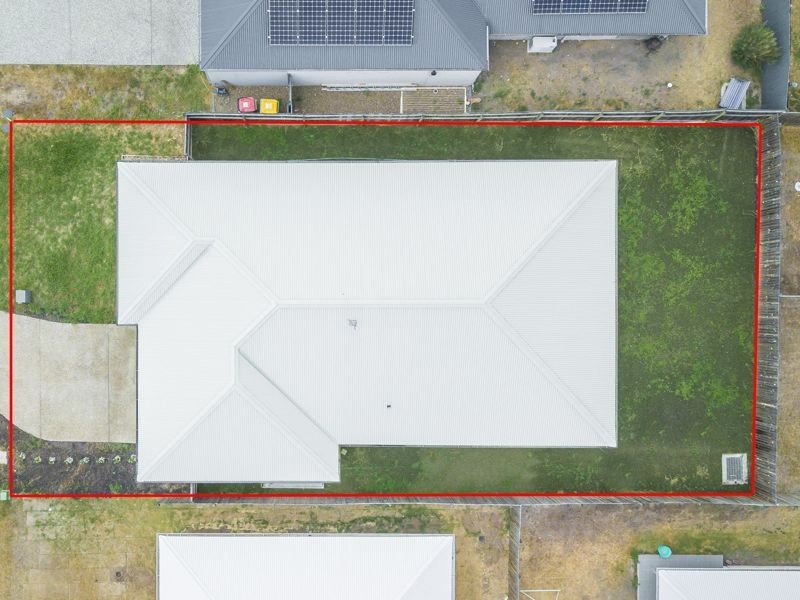 30 Mackellar Way (Pioneer Way), Walloon QLD 4306