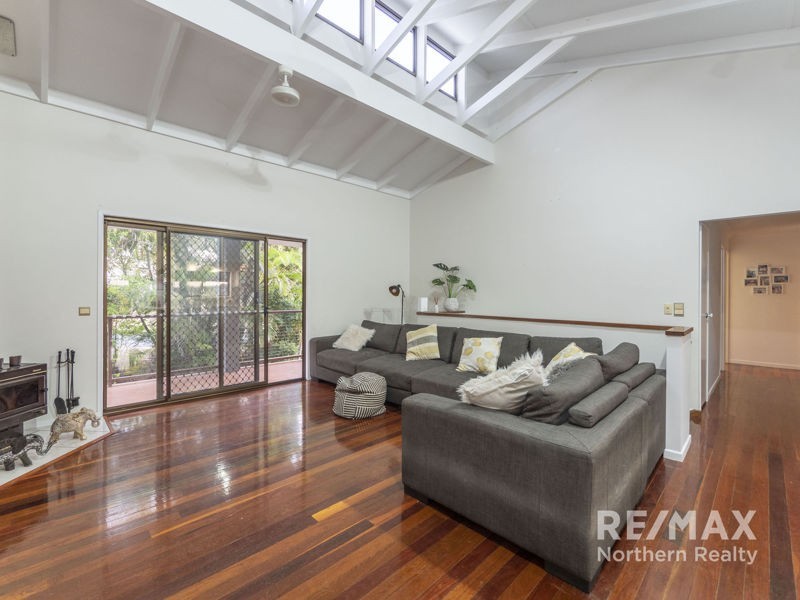 15 Minerva Court, Eatons Hill QLD 4037