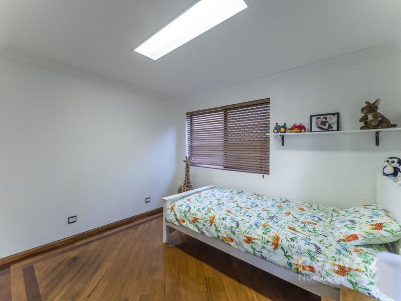 15 Minerva Court, Eatons Hill QLD 4037