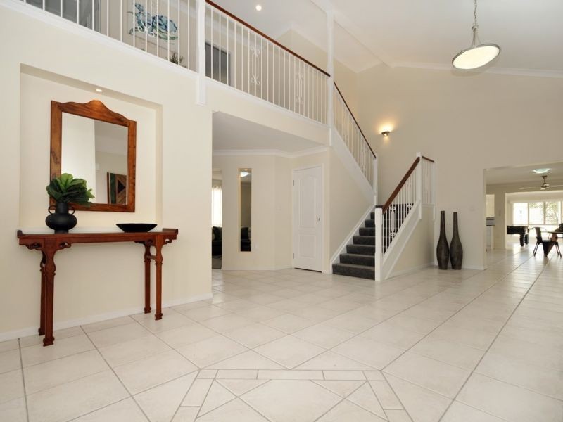 60 Snow Wood Drive, Eatons Hill QLD 4037