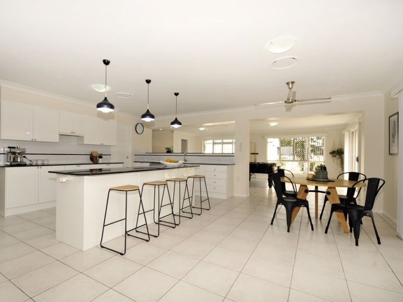 60 Snow Wood Drive, Eatons Hill QLD 4037