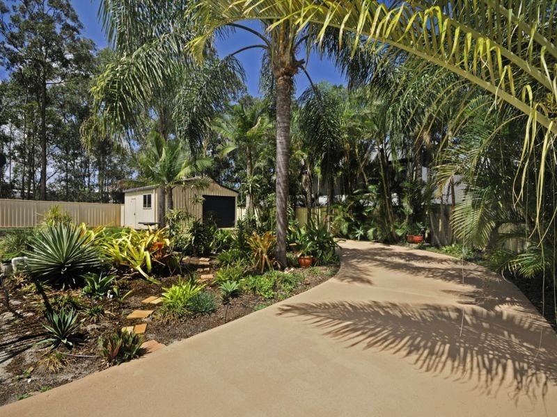 60 Snow Wood Drive, Eatons Hill QLD 4037