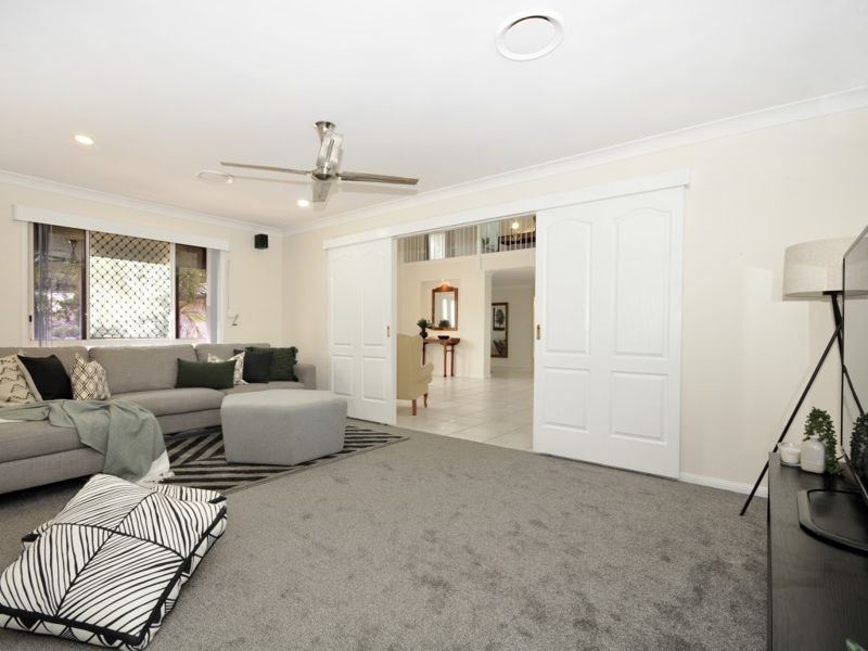 60 Snow Wood Drive, Eatons Hill QLD 4037