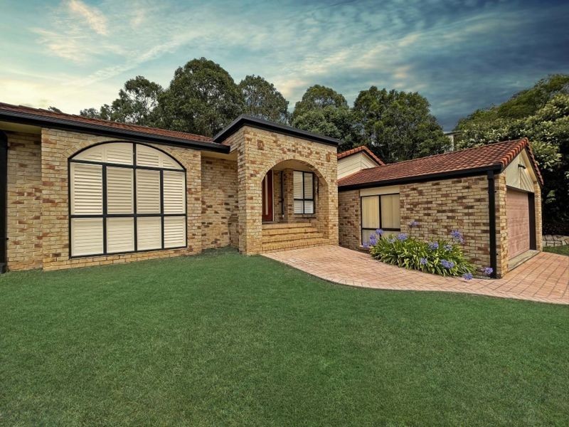 1 Granada Drive, Eatons Hill QLD 4037