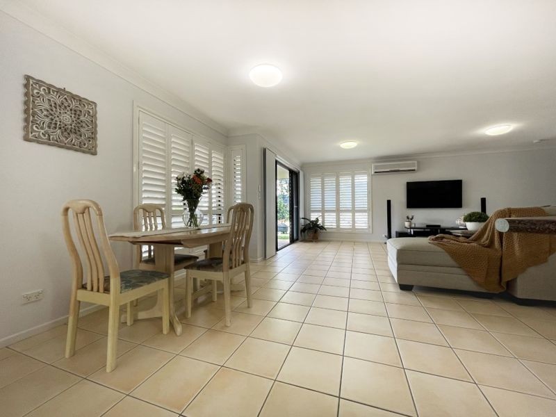 1 Granada Drive, Eatons Hill QLD 4037