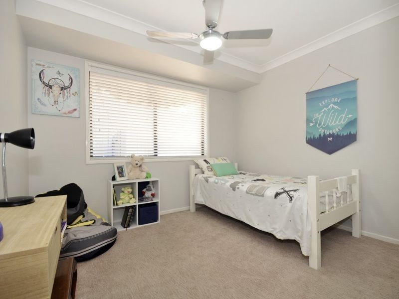 1 Granada Drive, Eatons Hill QLD 4037