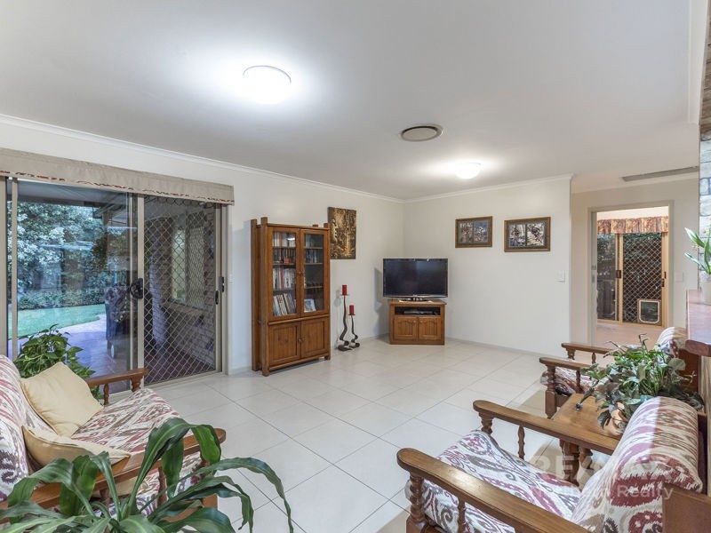 10 Monash Place, Ferny Grove QLD 4055