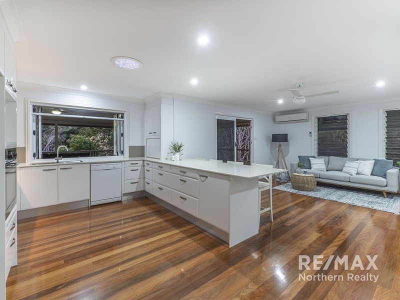 10 Blue Hills Drive, Bunya QLD 4055