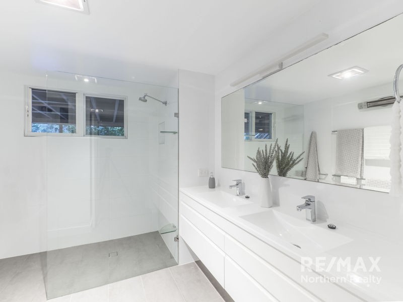 10 Blue Hills Drive, Bunya QLD 4055