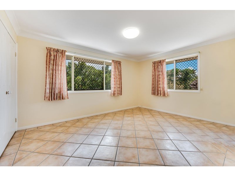 7 Grass Tree Close, Bridgeman Downs QLD 4035