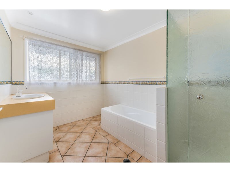 7 Grass Tree Close, Bridgeman Downs QLD 4035