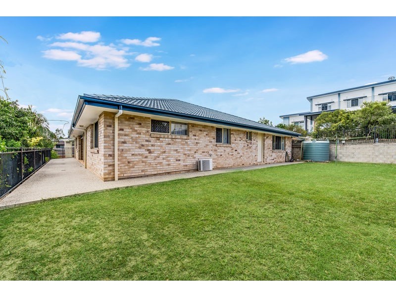7 Grass Tree Close, Bridgeman Downs QLD 4035