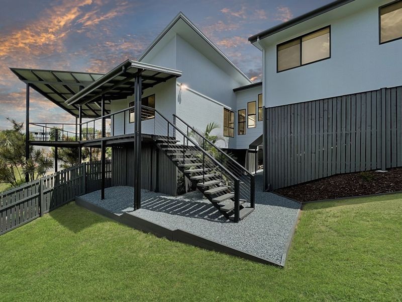 4 Windrush Close, Eatons Hill QLD 4037