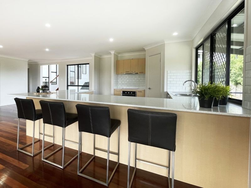 4 Windrush Close, Eatons Hill QLD 4037