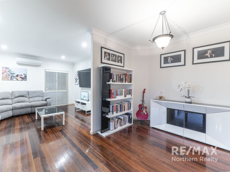 156 Bangalow st, Bridgeman Downs QLD 4035