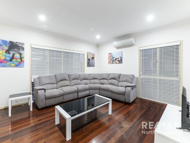 156 Bangalow st, Bridgeman Downs QLD 4035