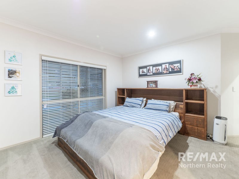 156 Bangalow st, Bridgeman Downs QLD 4035