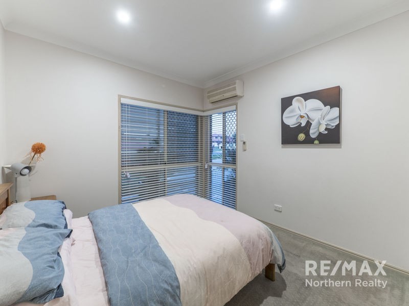 156 Bangalow st, Bridgeman Downs QLD 4035