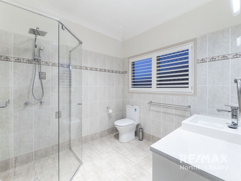 156 Bangalow st, Bridgeman Downs QLD 4035