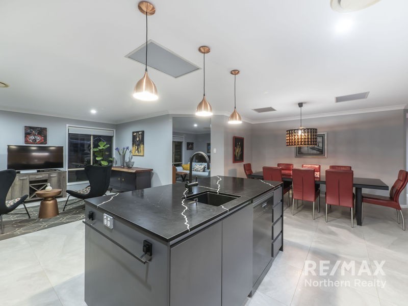 5 Rene Ct, Cashmere QLD 4500