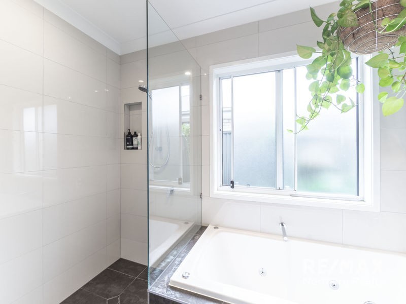 61 Gordon Circuit, Warner QLD 4500