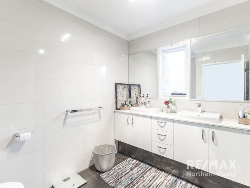 61 Gordon Circuit, Warner QLD 4500