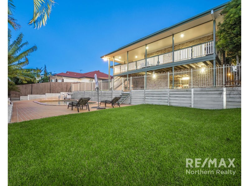 156 Bangalow st, Bridgeman Downs QLD 4035