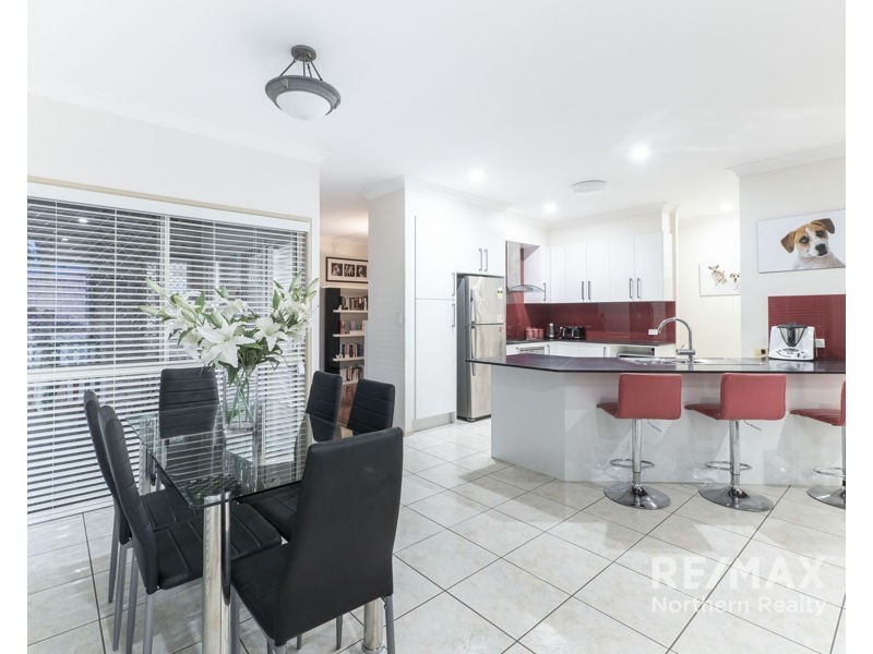 156 Bangalow st, Bridgeman Downs QLD 4035