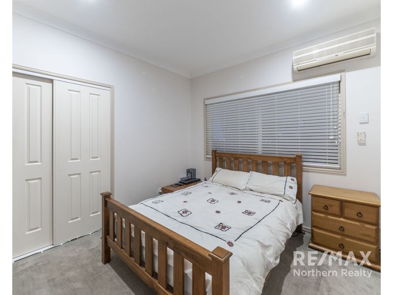 156 Bangalow st, Bridgeman Downs QLD 4035