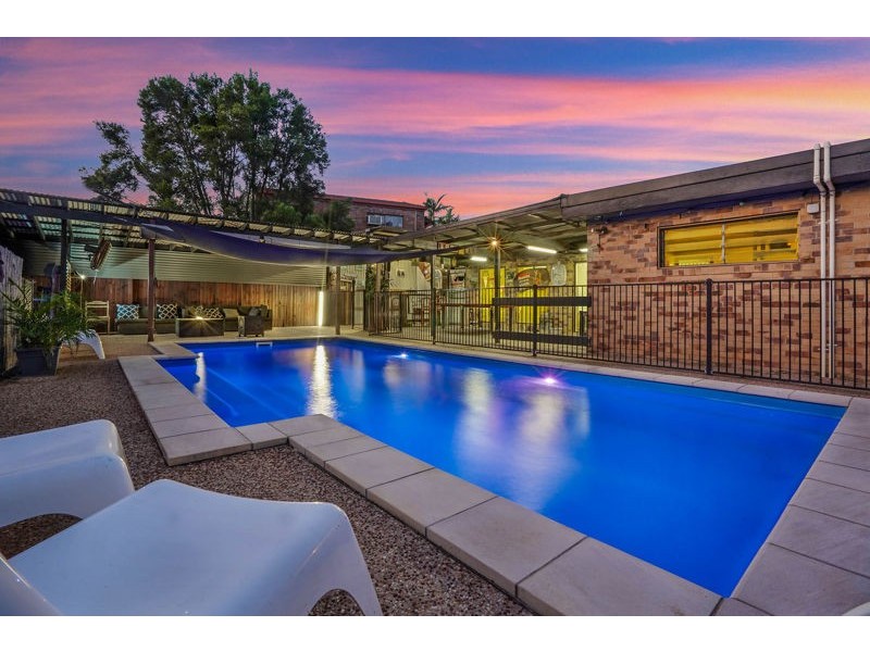 2 Larch Street, Ferny Grove QLD 4055