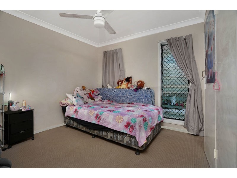2 Larch Street, Ferny Grove QLD 4055