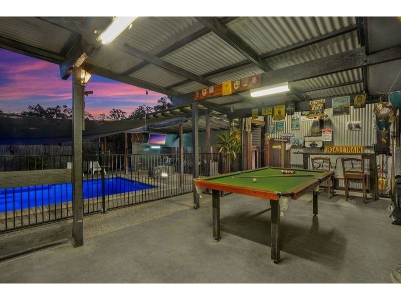2 Larch Street, Ferny Grove QLD 4055