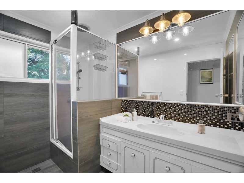 6 Caladenia Court, Everton Hills QLD 4053