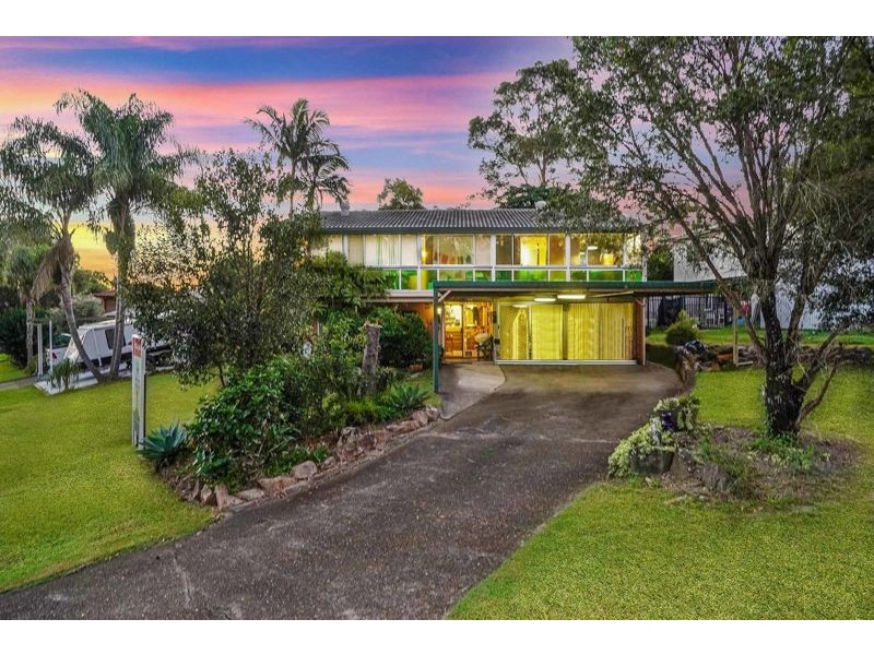6 Caladenia Court, Everton Hills QLD 4053