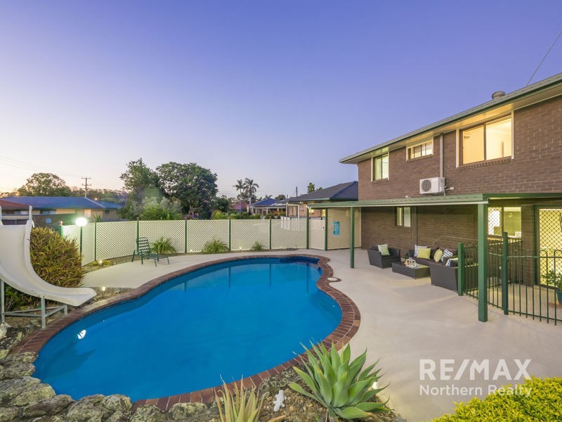 3 Strathford Ave, Albany Creek QLD 4035