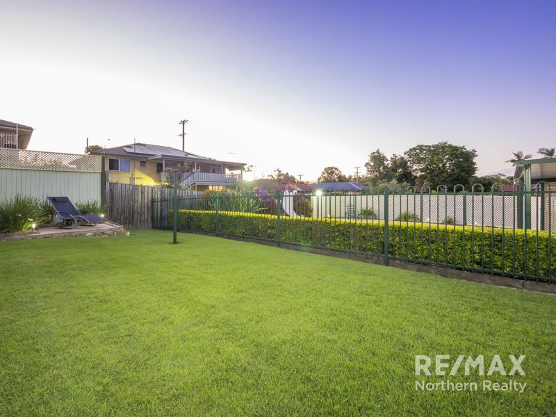 3 Strathford Ave, Albany Creek QLD 4035