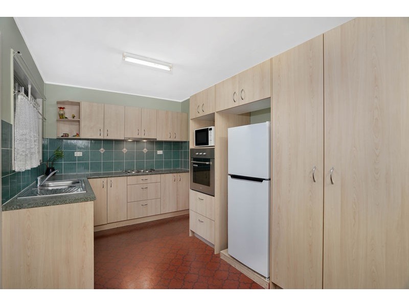 4 Pirra Crescent, Ferny Hills QLD 4055