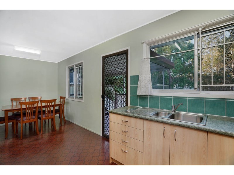 4 Pirra Crescent, Ferny Hills QLD 4055