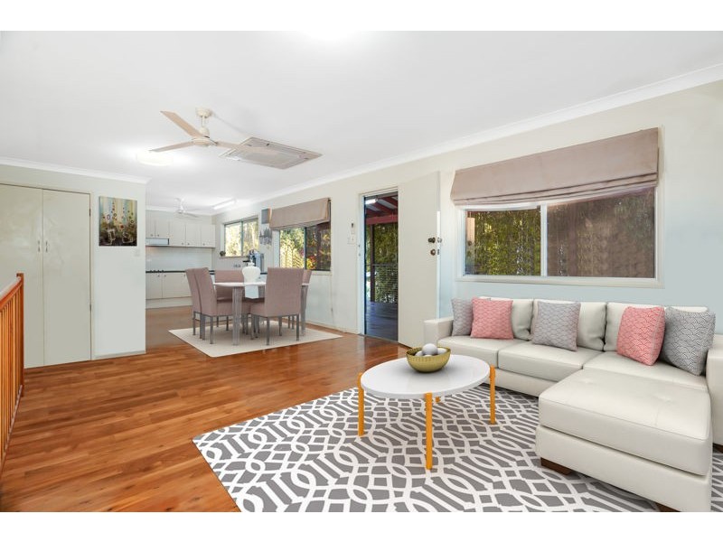 15 Pylara Crescent, Ferny Hills QLD 4055